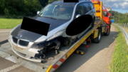 Das Fahrzeug der Lenkerin erlitt Totalschaden und musste abtransportiert werden. Bild: zVg/SHPol