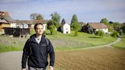 Pia Sulser, Regionaler Naturpark Schaffhausen, Genusspfad Savurando, selbstversuch mit Lucas Blumer, fotografiert am Mittwoch, 07. Mai 2025, in Opfertshofen. (Roberta Fele / Schaffhauser Nachrichten)
