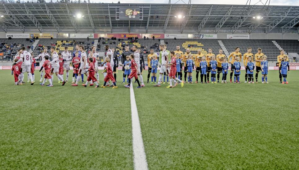Mit der Wiedereinführung der Barrage erhält die Challenge League endlich wieder eine Aufwertung. Hier vor dem Match FCS gegen Servette Genf. Bild: Roger Albrecht