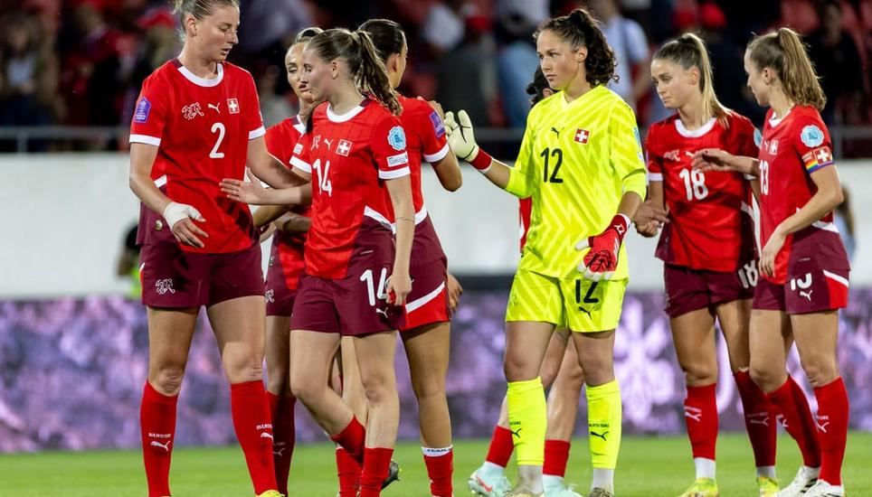 Enttäuschung bei den Schweizerinnen: Ohne einen Sieg in der Nations League war der Abstieg Anfang Juni besiegelt. Bild: Pascal Muller/Freshfocus / freshfocus
