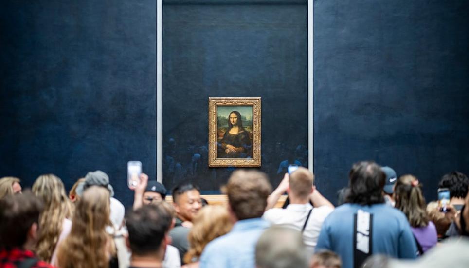 «Mona Lisa» mit Menschenmeer: Sie ist das beliebteste Fotosujet der Kunstwelt. Bild: Getty Images