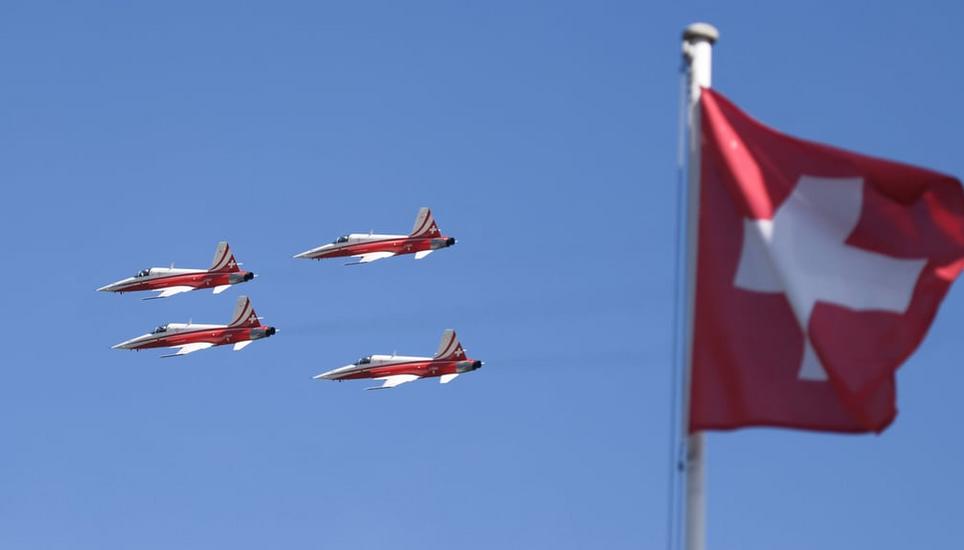 Lauberhorn-Abfahrt und Basel Tattoo – aber am Eidgenössischen Schwingfest tritt die Patrouille Suisse nicht auf. Bild: Xaver Husmann