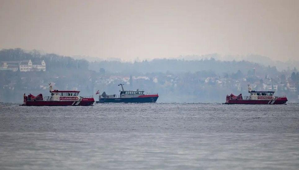 Rettungskräfte aus Österreich, Deutschland und der Schweiz suchten auf dem Bodensee nach den Vermissten. Bild: Raphael Rohner