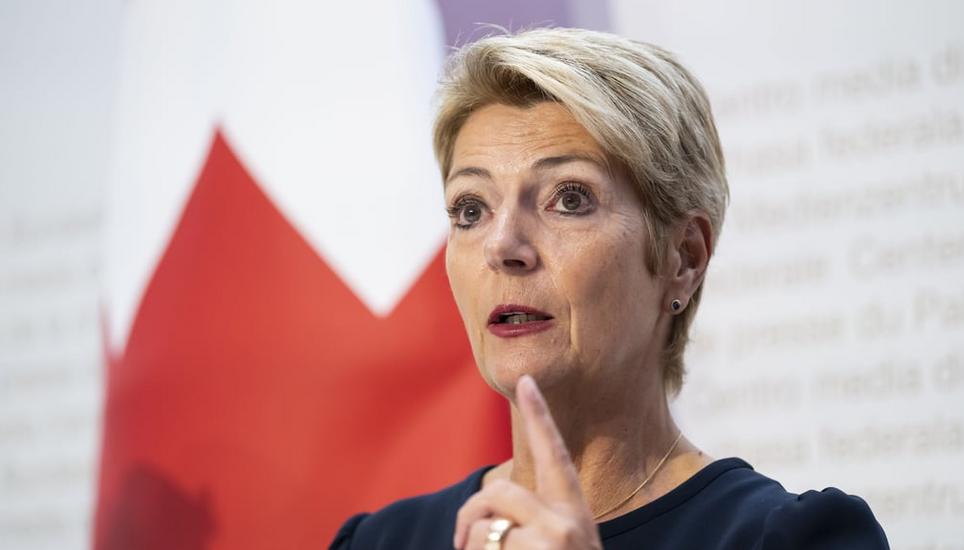 Finanzministerin Karin Keller-Sutter hat ihre Partei im Kampf gegen die UBS auf Linie gebracht.k Bild: ANTHONY ANEX