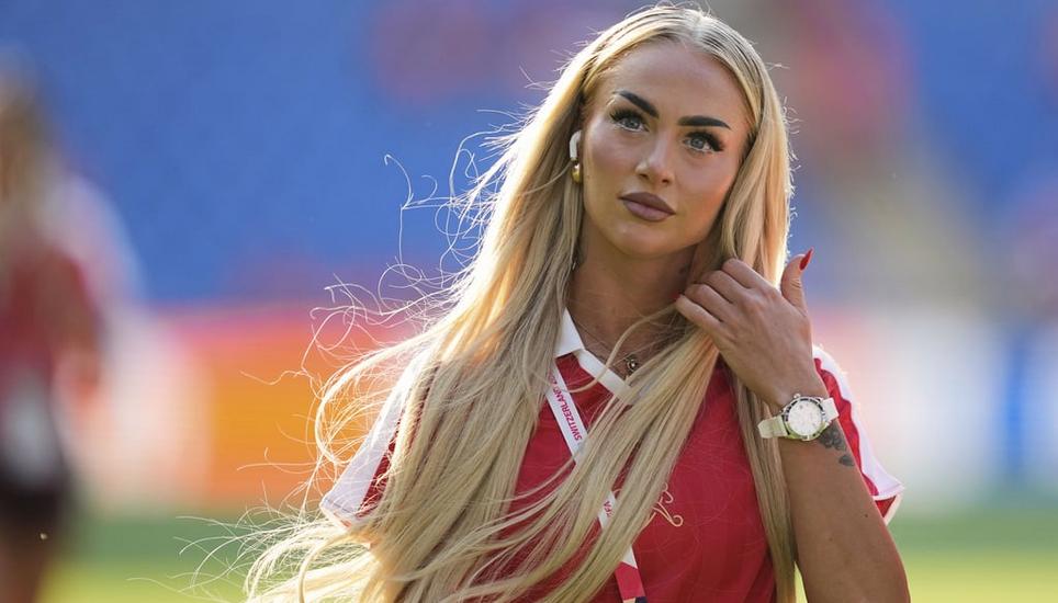 Alisha Lehmann ist an der Heim-EM die Motivationsrednerin in der Schweizer Nati. Bild: Claudio De Capitani/Freshfocus