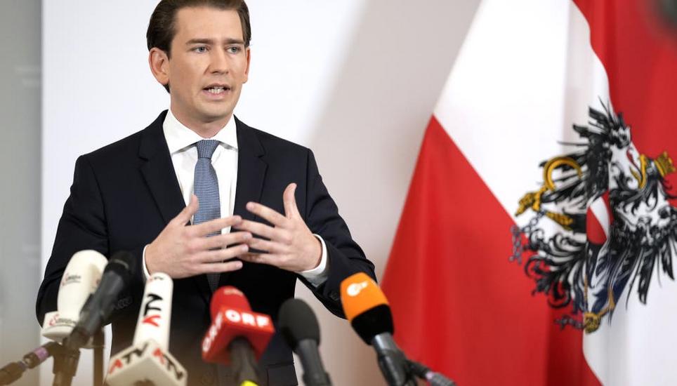 Einst musste er als Regierungschef unter Schimpf und Schande zurücktreten, jetzt wird Sebastian Kurz bei Österreichs Konservativen wieder als Hoffnungsträger gehandelt.
