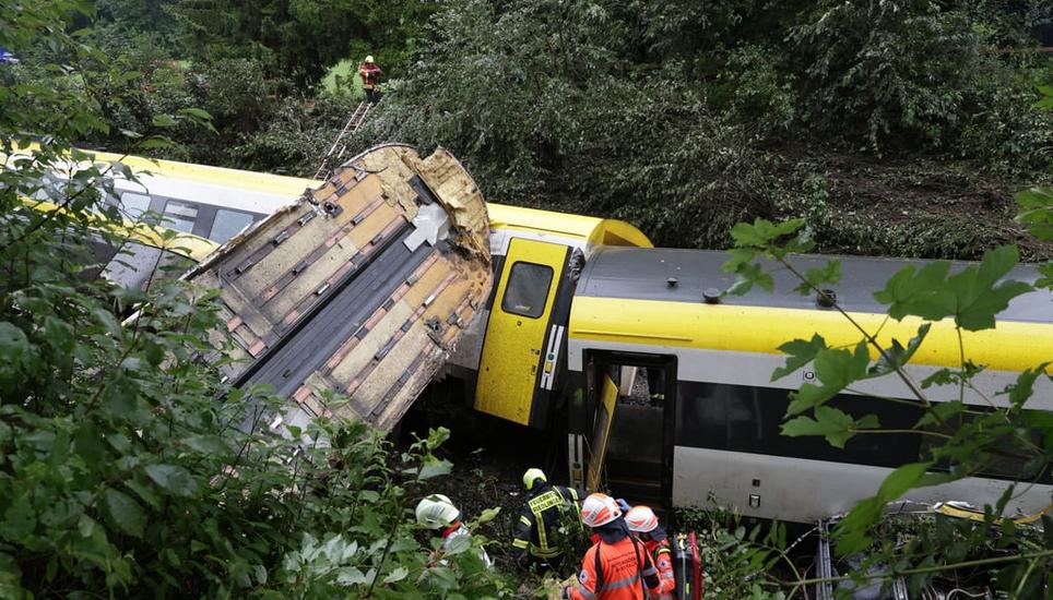 Der entgleiste Zug. Bild: dpa