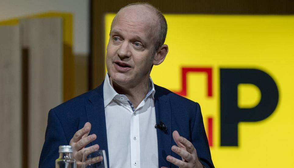 Interims-Post-Chef Alex Glanzmann muss sparen. Bild: Keystone