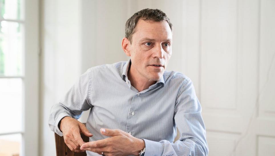 Der Arzt Andreas Kistler hat in einem Buch beschrieben, wie die Medizin von wirtschaftlichen Fehlanreizen getrennt werden kann. Bild: Andrea Zahler