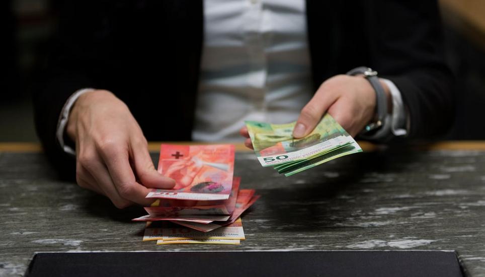 Nicht mehr gern gesehen: Bargeld. Bild: Corinne Glanzmann
