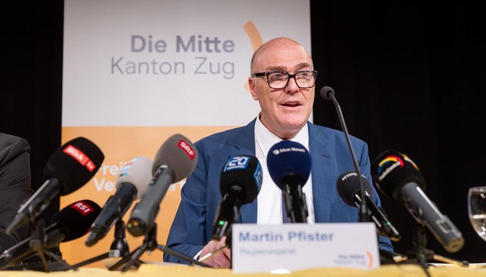 «Unaufgeregt und weitgehend rational»: Bundesratskandidat Martin Pfister setzt auf seine Regierungserfahrung. Bild: Matthias Jurt (Baar, 6. 2. 2025)