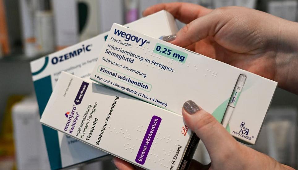 Medienartikel in einigen Schweizer Verlagen zu Abnehmspritzen der Marken Wegovy, Ozempic und Mounjaro sind von Swissmedic beanstandet worden. Bild: Jens Kalaene / DPA
