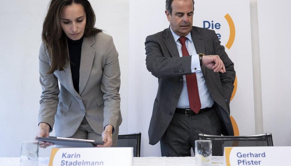 Gerhard Pfister und Karin Stadelmann beim Dreikönigsgespräch der Mitte am Montag. Bild: Keystone
