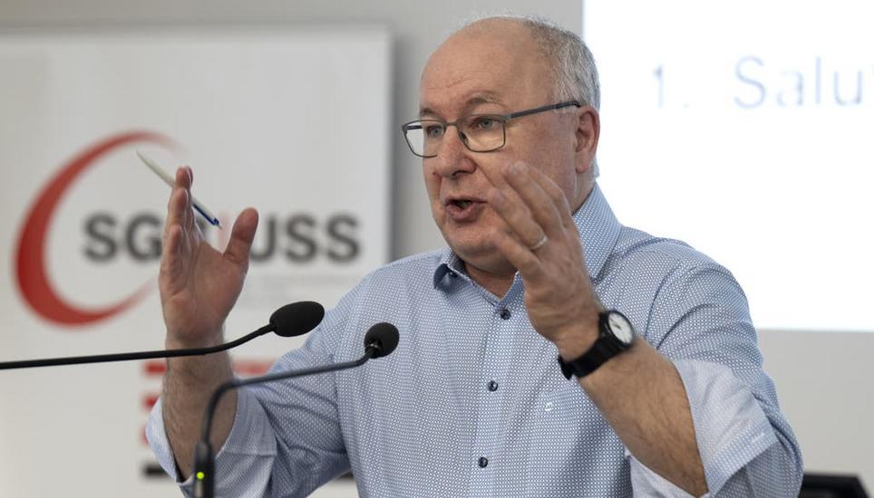 Pierre-Yves Maillard an der ausserordentlichen Delegiertenversammlung des Schweizerischen Gewerkschaftsbunds (Bern, 31. Januar). Bild: Peter Schneider / KEYSTONE