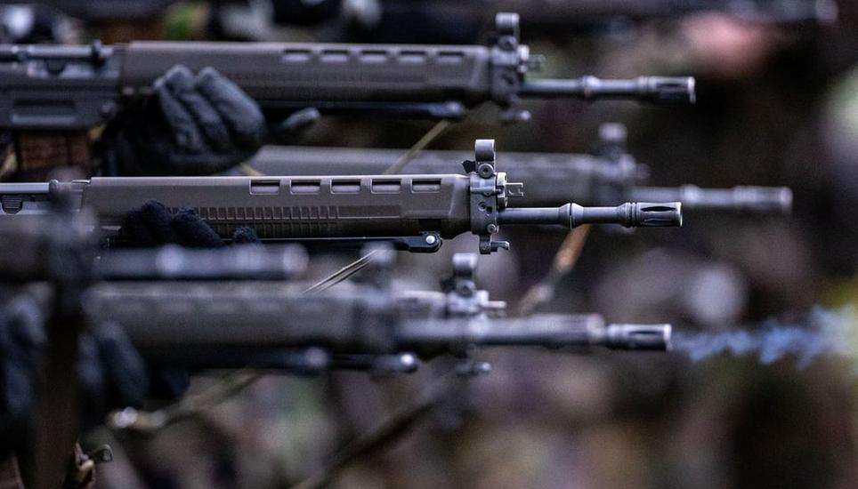 Nach zehn Jahren: Wer sein Sturmgewehr nicht mehr fürs Sportschiessen benutzt, soll es abgeben. Raphael Rohner