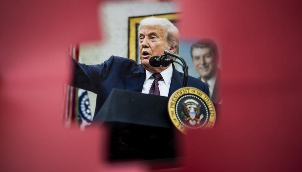 Neuer Blick auf Trump: Die Schweiz hat ihn von einer anderen Seite her kennen lernen müssen. Bild: Til Buergy/Keystone