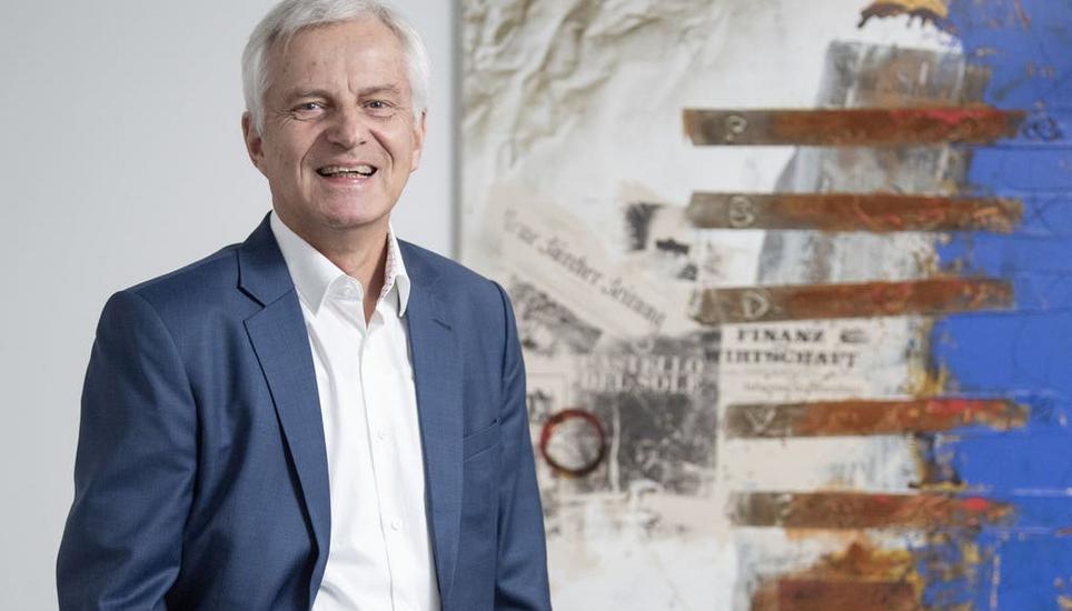 Der Vermögensverwalter Pirmin Hotz hat 2024 mit Aktien 14 Prozent verdient – im langjährigen Durchschnitt waren es 9 Prozent, künftig aber eher 6 Prozent. Bild: Pius Amrein (Baar, 5.12.2024) / Luzerner Zeitung