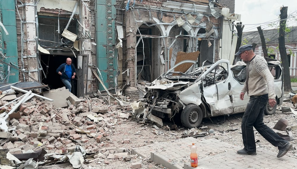 Kostiantiniwka nach einem russischen Raketenangriff. Bild: Raimond Lüppken