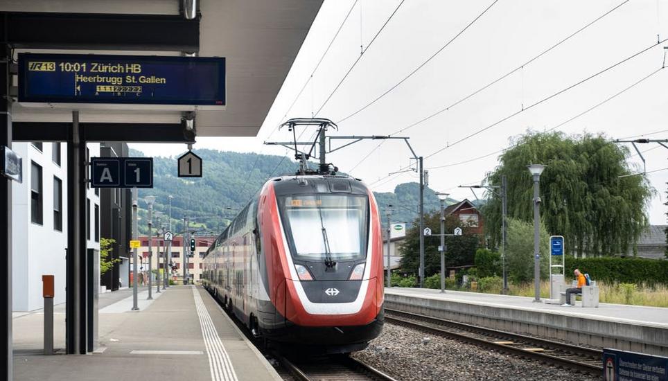 Was soll das Personal auf den Fernverkehrszügen im St.Galler Rheintal tun? Darüber streitet es sich mit den SBB. Bild: Belinda Schmid (16. 6. 2022)