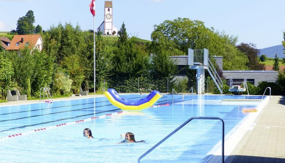 Badi, Freibad, Sommer, Freizeit, Saison,