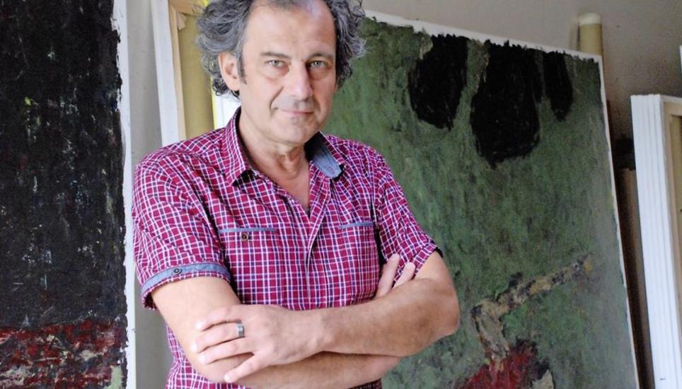 Wenn das Leben in die Kunst hineinspielt: Velimir Iliševic´ in seinem Atelier in Stein am Rhein. Bild: Anna Rosenwasser