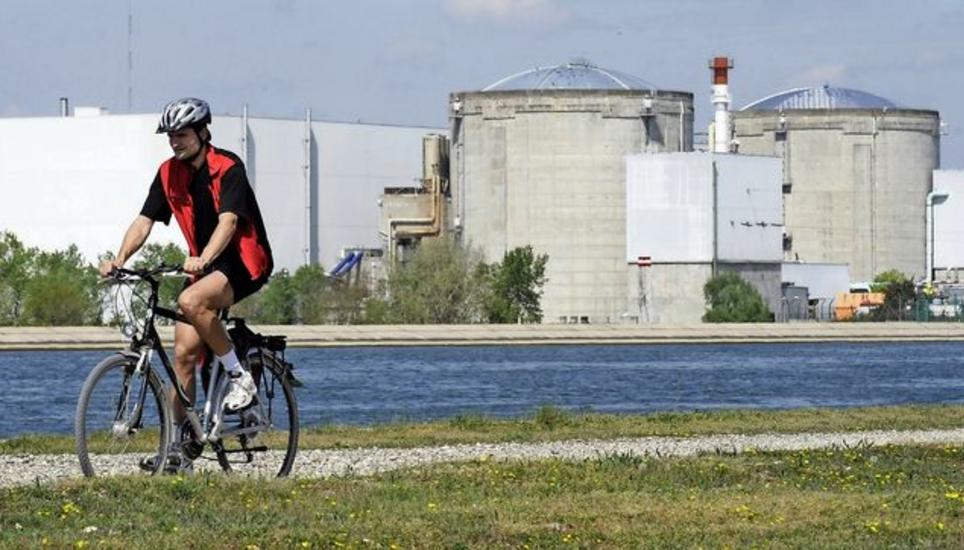 Das Atomkraftwerk Fessenheim: Wegen Pannenserien warnen Kernkraftkritiker aus Frankreich, Deutschland und der Schweiz seit Jahren vor Sicherheitsrisiken des ältesten französischen Atommeilers. Bild: Key
