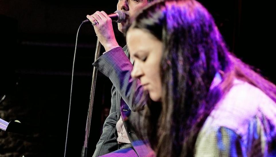 Patrick Stoll und Monika Hagmann sind das neue Duo Red Box. Bild: Hannah Grüninger