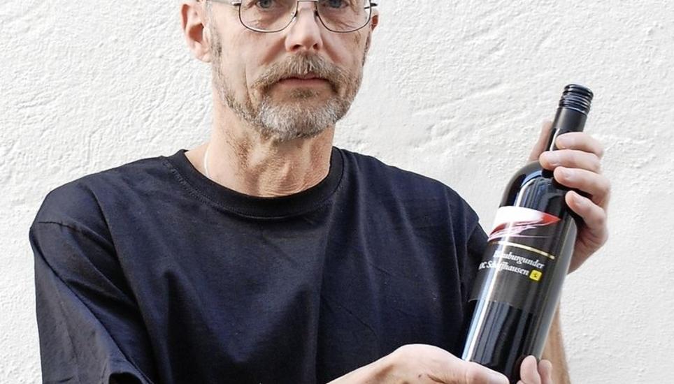 Blauburgunder AOC: einer der Weine, für die Markus Möckli dieses Jahr die Gestaltung der Etikette übernommen hat. Bild Luca Miozzari