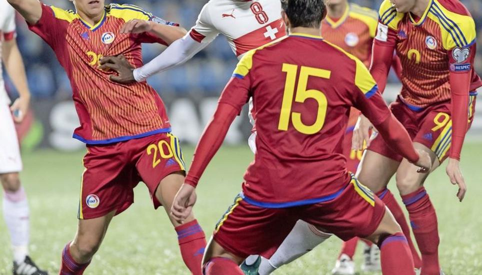 Manchmal gab es für die Schweizer, hier Denis Zakaria, kaum ein Durchkommen gegen die defensiven Andorraner. Bild Key