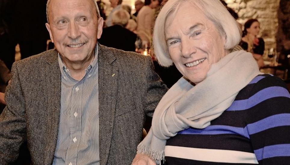 Gabrielle und Hanspeter Hak haben sich bestens amüsiert beim Auftritt der Kolumnisten.