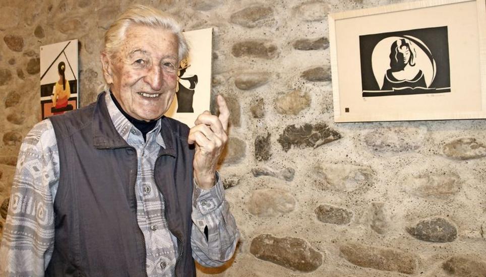 Der Maler, Musiker und Autor Walter Baumann-Hilty führt die Besucher mit Hingabe durch seine Ausstellung im Zentrum Obertor in Winterthur, wo er noch bis Ende Januar Gemälde und Objekte zeigt. Bild Alfred Wüger