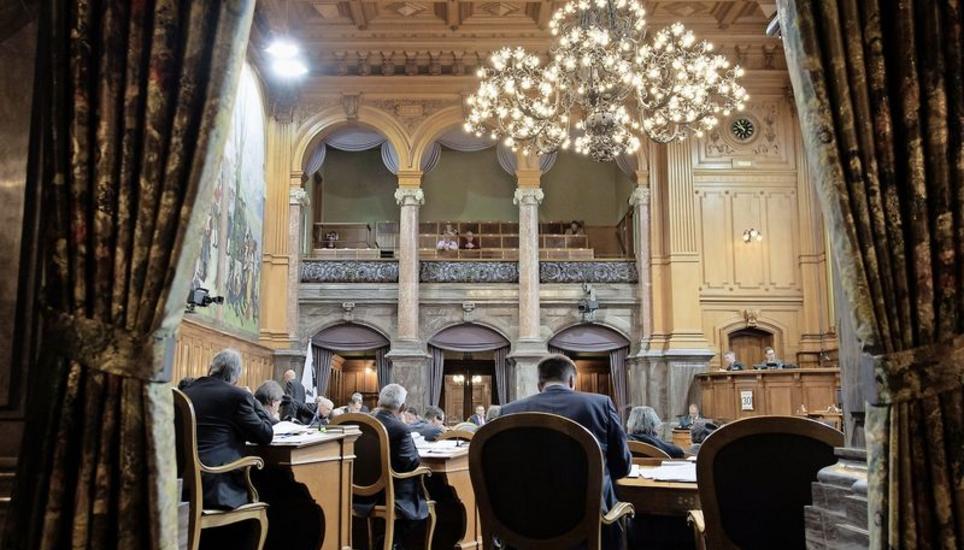 Die Umsetzung der Masseneinwanderungs-Initiative gab auch in der Wintersession viel Anlass zu Diskussionen. Sowohl National- als auch Ständerat (im Bild) haben sich eingehend über das Dossier gebeugt. Bild: Key