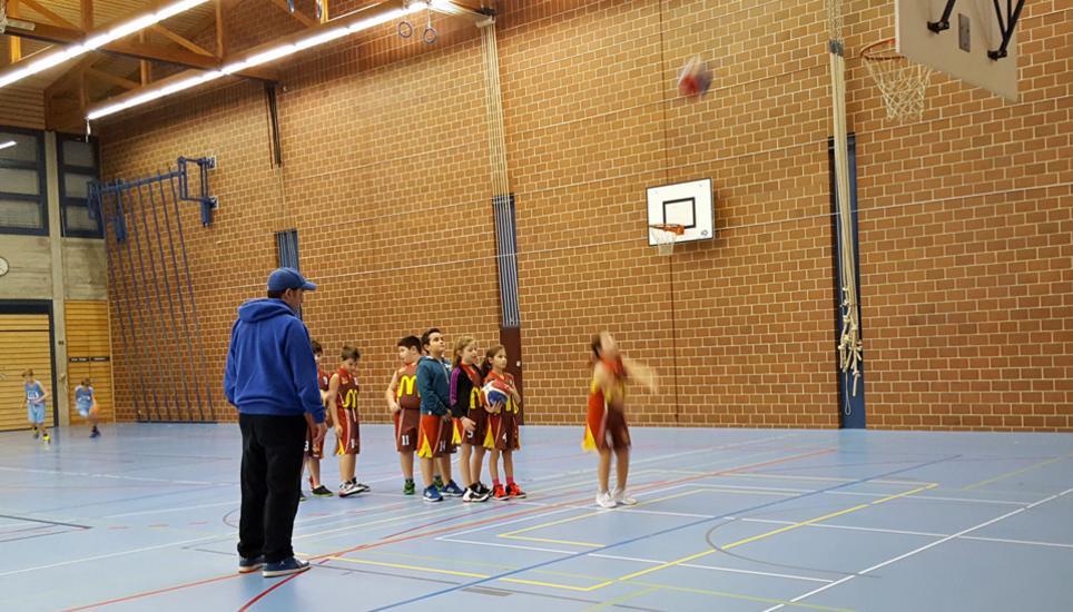 Vor dem Spiel wird nochmals an der Treffsicherheit gefeilt. Bild: PH