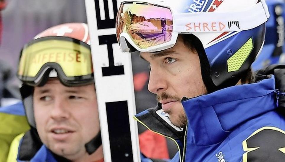 Skeptische Blicke bei Beat Feuz (l.) und Carlo Janka nach dem Training. Bild: Key