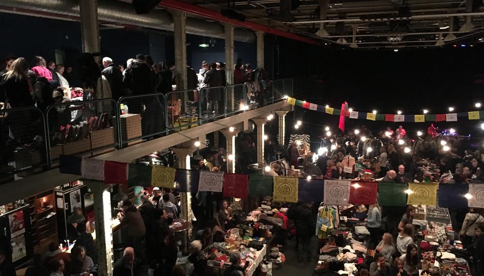 Einzelne Standbetreiber fanden leider keinen Platz mehr beim Nachtflohmarkt. Bild: Radio Munot