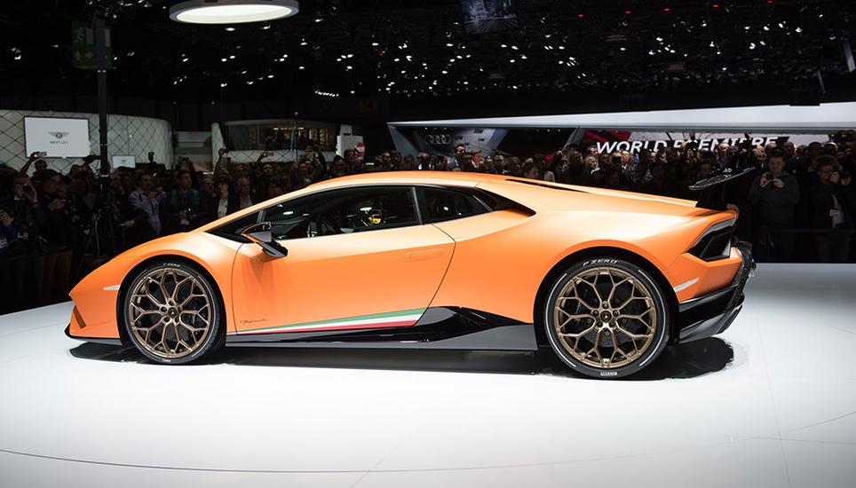 Einen weiterern Supersportler präsentiert Lamborghini: Der Huracan Performante kommt mit seinem V10-Motor auf 650 PS.