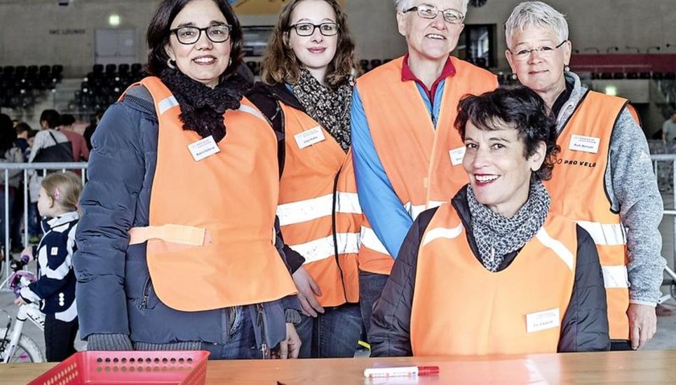 Ein eingespieltes Team sind die Helferinnen Katrin Hufenus, Lisa Hofer, Vreni Schaer, Evi Cajacob und Ruth Bernath (v. l.).