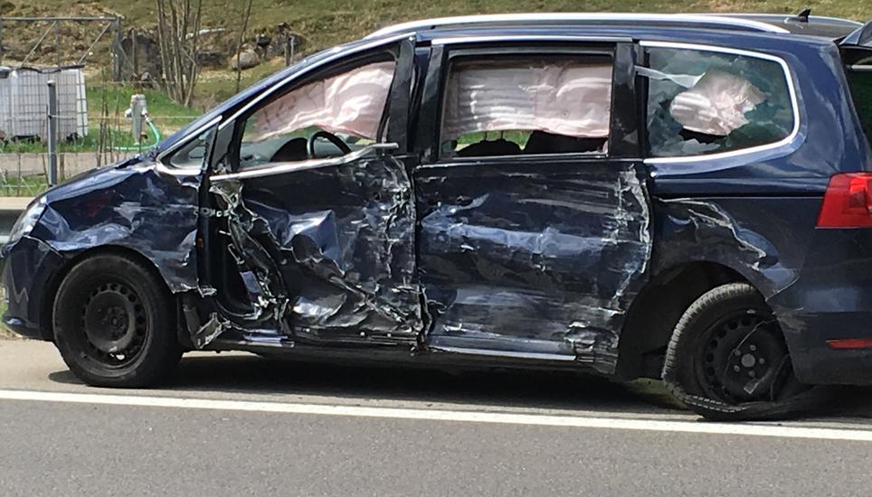 Die A4 zwischen Schaffhausen-Schweizersbild und Bargen bleibt bis 14.30 Uhr gesperrt. Bild: SHPol