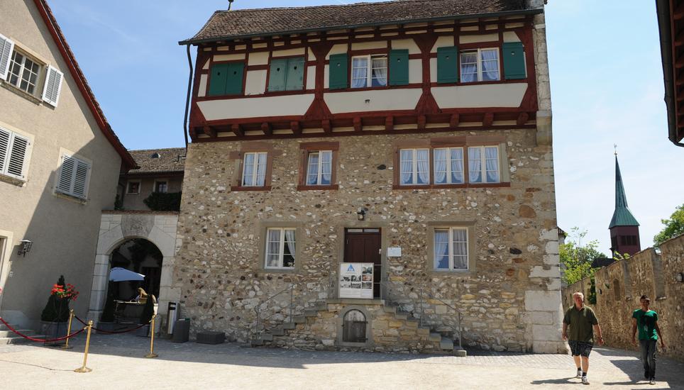Archiv: Schloss Laufen