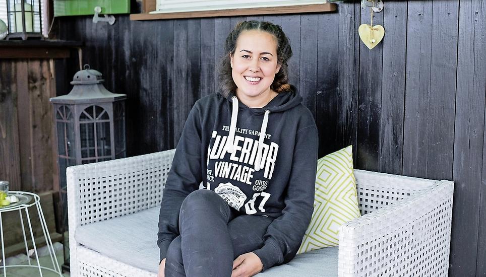 Aylin Ulmer nimmt diesen Samstag das Bewässerungssystem in Betrieb und legt neue Kieswege an.