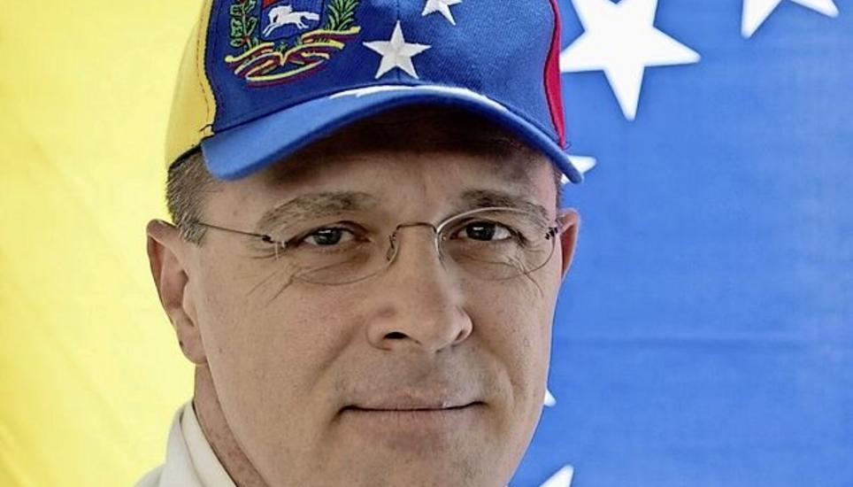 Jürg Margreiter kämpft aktiv gegen die Regierung unter Maduro.Bild Janosch Tröhler