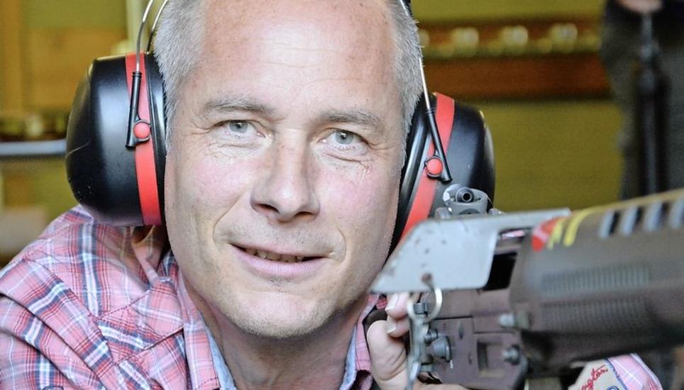 Martin Kessler – wieder einmal mit dem «90er» am Feldschiessen. Bild: Markus Stanger