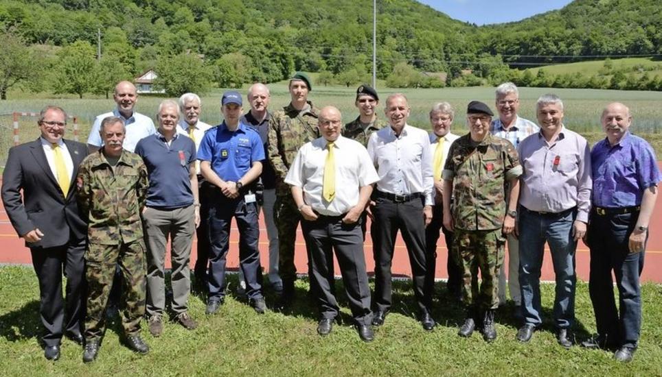 Die Ehrengäste des SHKSV auf dem Feldschiessen-Reisli, hier in Löhningen. Bild: Markus Stanger