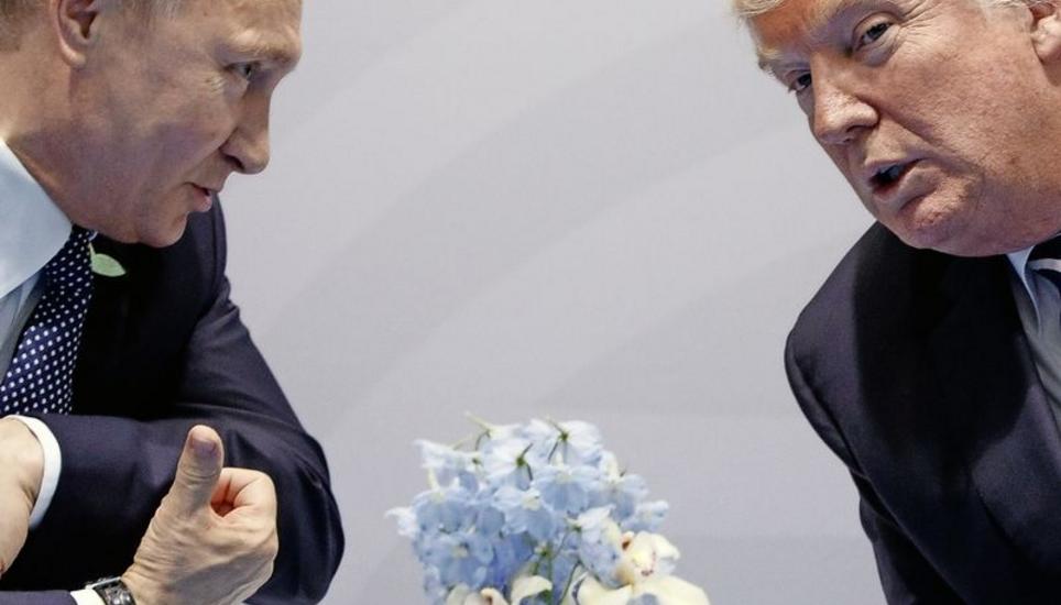 Länger als zwei Stunden hat das erste direkte Gespräch der Präsidenten Amerikas und Russlands, Donald Trump (r.) und Wladimir Putin, gestern in Hamburg gedauert. Bilder: Key