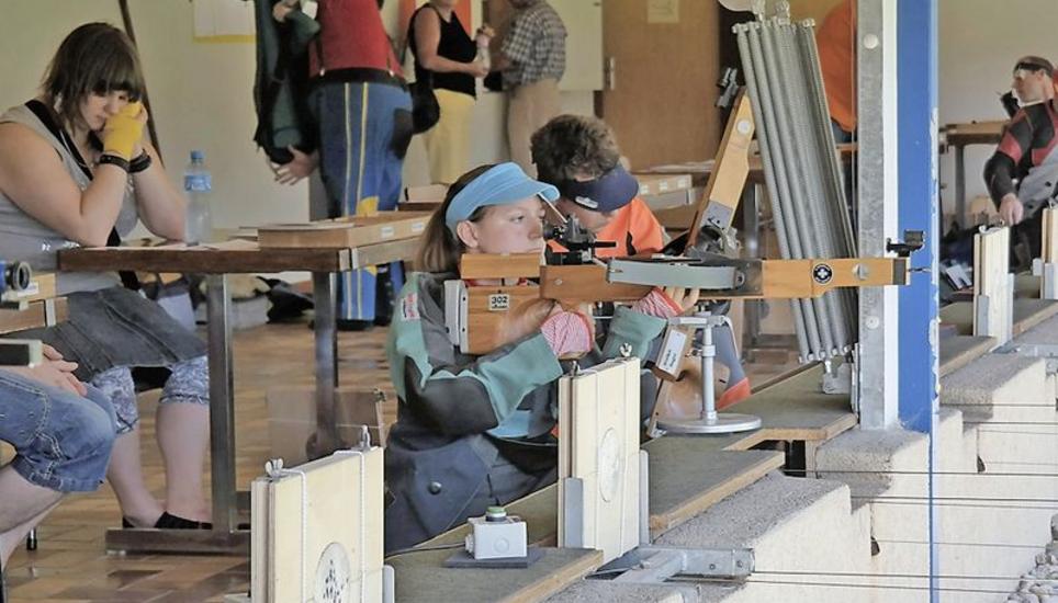 Im Armbrustschiessstand Langriet wird an zwei Wochenenden eifrig geschossen. Bilder: poe.
