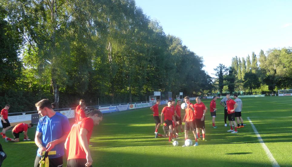 Der FC Rielasingen-Arlen beim Training. Bild: Radio Munot