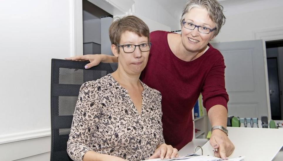 Priska Farci (l.) und Rahel Meister Hemmi haben sich mit der P & R Buchhaltungs GmbH selbständig gemacht. Bild: Jeannette Vogel