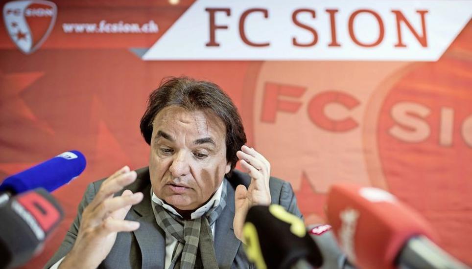 Der Schläger sieht sich als Opfer: Christian Constantin erklärte gestern seinen Ausraster gegen Rolf Fringer. Eine Entschuldigung oder Reue für die Schläge gab es nicht. Bild: Key