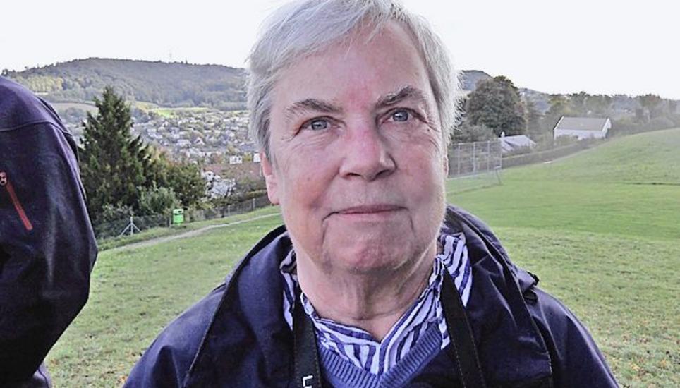 Seit ihrer Pensionierung hat Claudine Traber aus Schaffhausen genügend Zeit, um Vögel zu beobachten. Angefangen hat sie damit in ihrem eigenen Garten. «Man braucht Geduld, aber es ist sehr spannend», sagt sie.