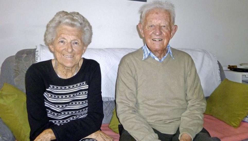 Viele gemeinsame Jahre: Elisabeth und Hans Kienast aus Stein am Rhein haben vor 65 Jahren geheiratet. Bild: Ursula Junker